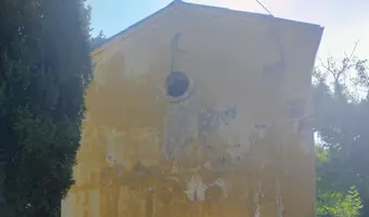 Opuszczone budynki bazy marynarki wojennej Katarina
