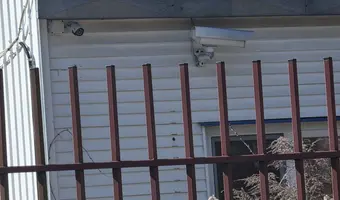 Opuszczony budynek - zdjęcie 2/4