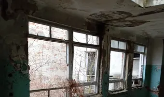Opuszczona pralnia chemiczna mewa