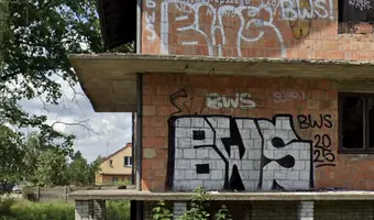 Opuszczony dom - zdjęcie 2/2