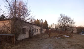 Opuszczony kompleks budynków