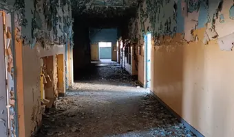 Opuszczony budynek szpitala