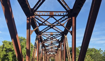 Opuszczony most kolejowy