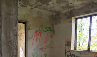 Opuszczony Dom, Kotliny