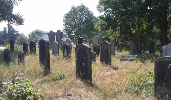 Cmentarz żydowski i dom pogrzebowy, Pyskowice,