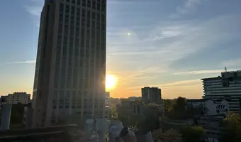 Duży blok mieszkalny, Warszawa