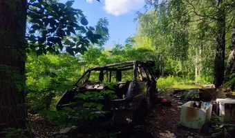 Opuszczony mechanik samochodowy