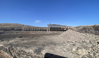 Niedokończony hotel