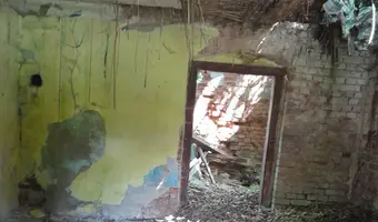 Stary dom w wielkich łąkach - zdjęcie 2/3
