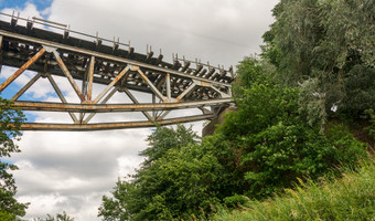 Most nad oszczenicą