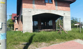 Porzucona budowa domu w krakowskiej mogile