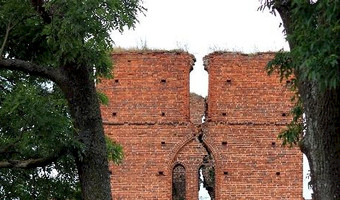 Ruiny średniowiecznego kościoła, Fiszewo,