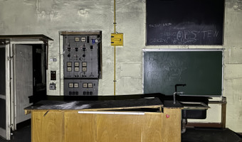 Była siedziba IX Liceum Ogólnokształcącego imienia Klementyny Hoffmanowej,