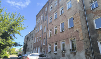 Opuszczona kamienica.
