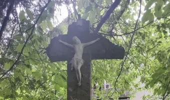 Opuszczony dwór z 1900 roku - zdjęcie 3/4