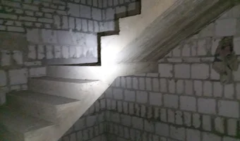 Opuszczony dom opieki seniora