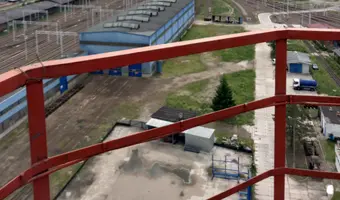 Opuszczony komin przemysłowy - zdjęcie 3/4