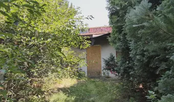 Duża opuszczona posesja