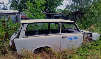 Porzucony trabant - photo 2/4