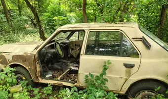 Cmentarzysko pojazdów, Karolew