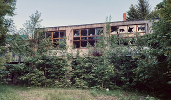 Były zakład materiałów opatrunkowych