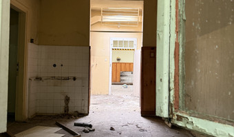 Opuszczony budynek szpitala