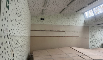 Była siedziba IX Liceum Ogólnokształcącego imienia Klementyny Hoffmanowej,