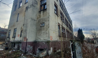 Opuszczona szkoła, olkusz ul. piłsudskiego (obok apteki)