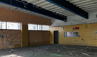 Opuszczony pasaż/restauracja