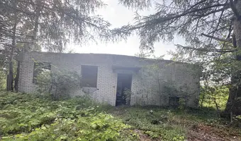 Opuszczone kurniki / dawna ferma drobiu