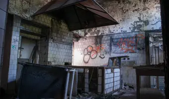 Opuszczona restauracja Baszta (willa z XIX wieku)