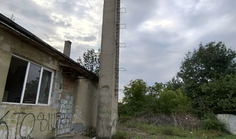 Opuszczona piekarnia z magazynem mąki