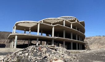 Niedokończony hotel