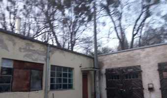 Opuszczona remiza o s p i budynki gospodarcze