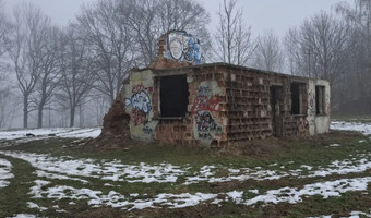 Ruiny magazynu prochu