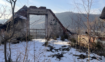 Spalony opuszczony dom wczasowy baca, zakopane