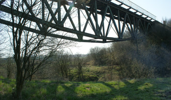 Most kolejowy,