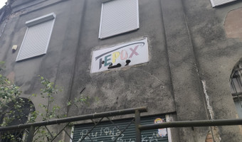 Opuszczona kamienica.
