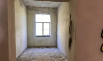 Opuszczony Motel / Koszary