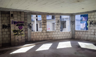 Opuszczone bloki emaus