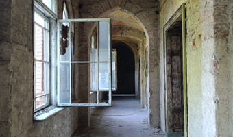 Neogotycki szpital z XIX wieku, Mokrzeszów,