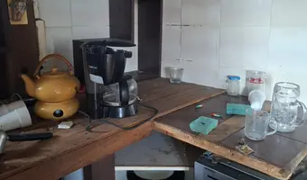 Dwa opuszczone domki - photo 3/4