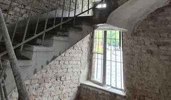 Opuszczona fabryka konserw i piekarnia