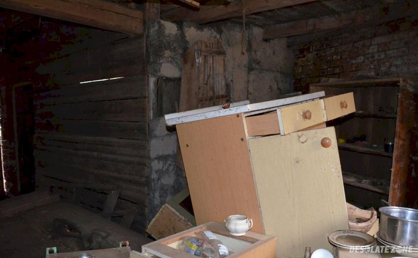 Opuszczone domy, bieganów k. nowej rudy