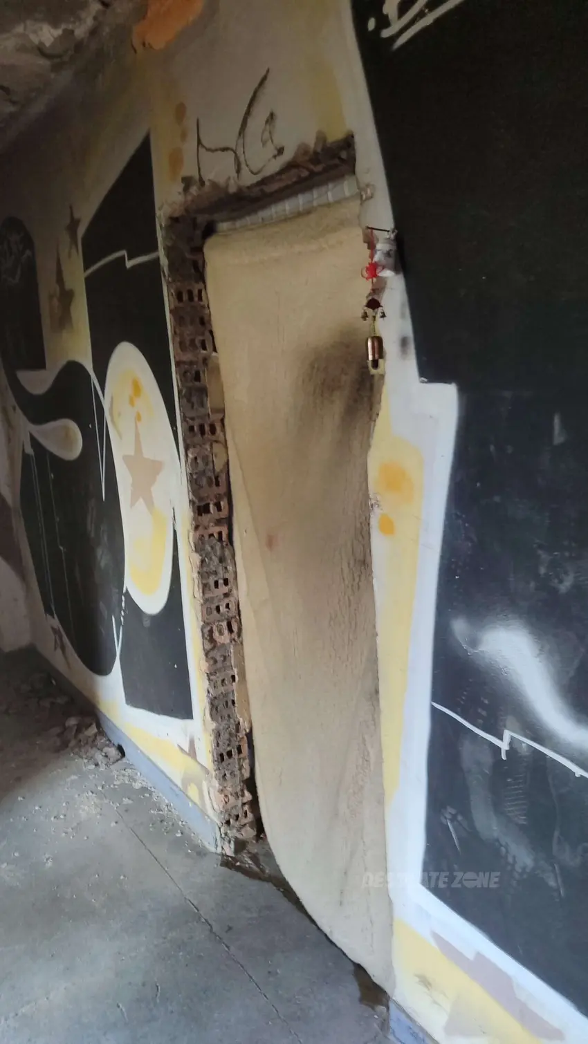 Opuszczony biurowiec, częstochowa - photo 1/4