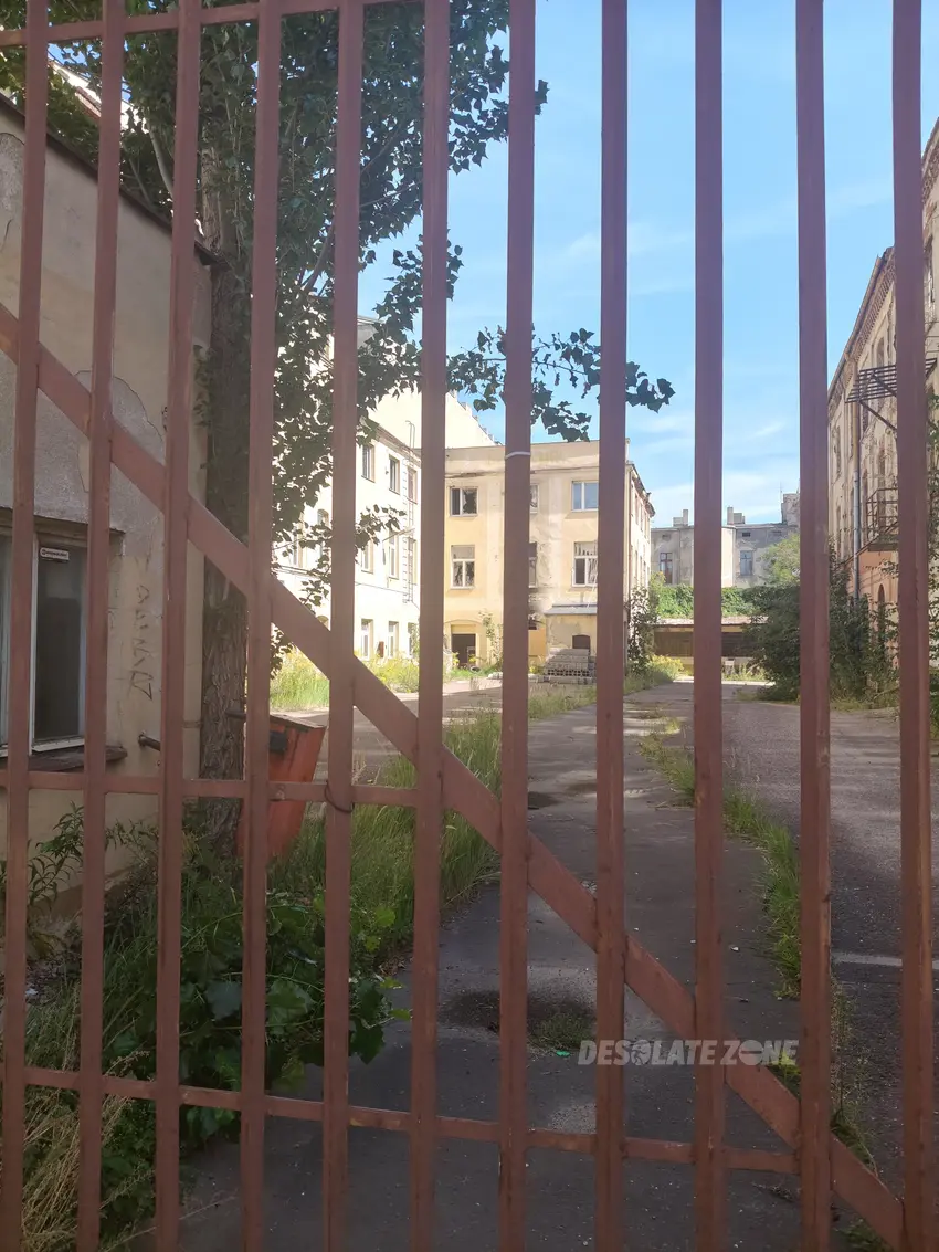 Biurowiec/ serwis komputerowy - zdjęcie 1/86