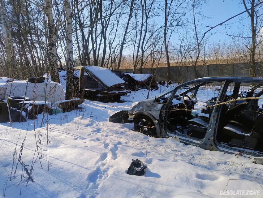 Opuszczony mechanik samochodowy