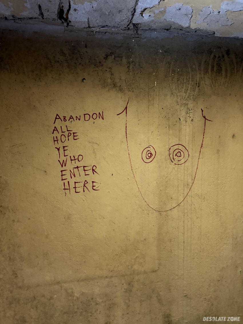 Samotny domek w lesie