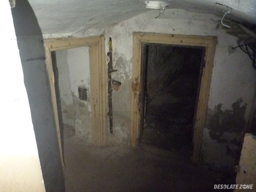 Opuszczona kamienica na chmielnej 16