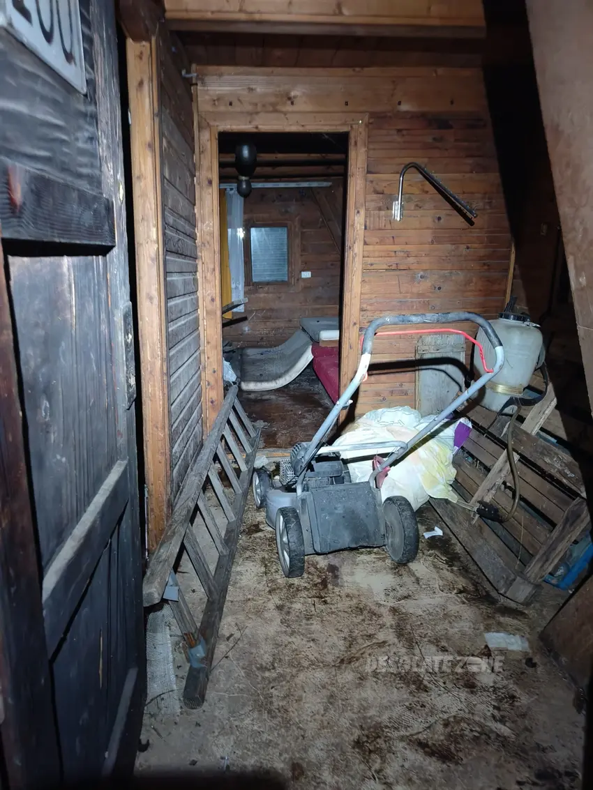 Opuszczone domki letniskowe - photo 1/12